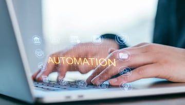 オーケストレーションとは？オートメーションとの違いとコンタクトセンターでの活用例